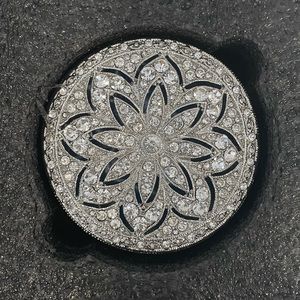 Olivia Riegel Windsor Round Box